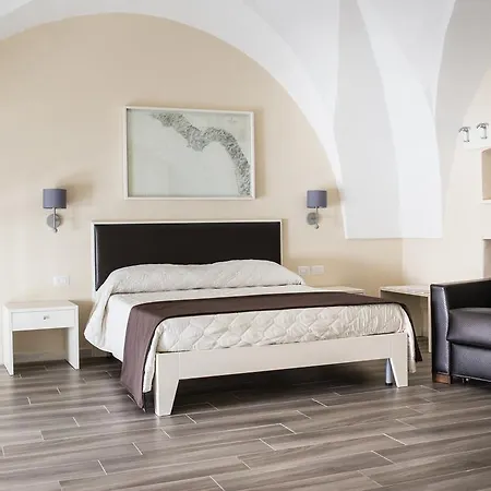 Faro Bianco Gallipoli - Suites&Apartments-3